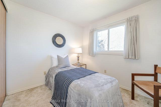143 Dunbar Cres, House detached with 3 bedrooms, 2 bathrooms and 4 parking in Markham ON | Image 14