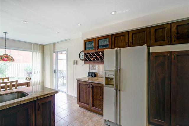 43 Birdsilver Gdns, House detached with 4 bedrooms, 4 bathrooms and 8 parking in Toronto ON | Image 4
