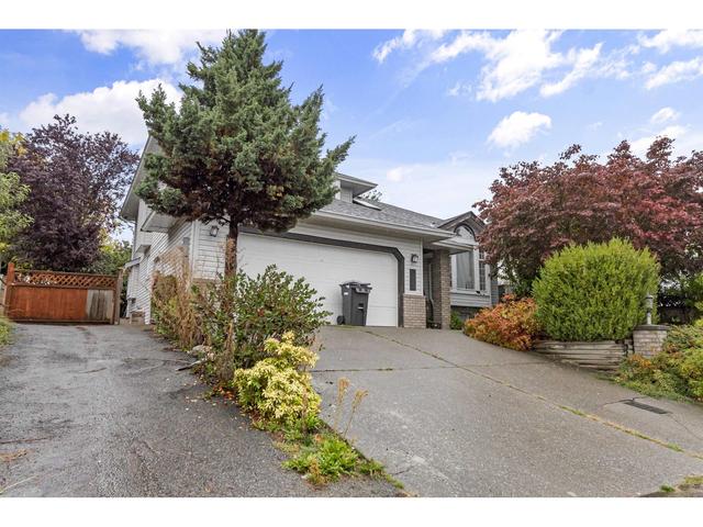 31149 Kingfisher Pl, House detached with 7 bedrooms, 5 bathrooms and 4 parking in Abbotsford BC | Image 2