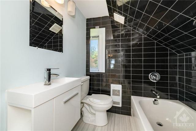 538 Mutual Street, House detached with 3 bedrooms, 3 bathrooms and 10 parking in Ottawa ON | Image 20