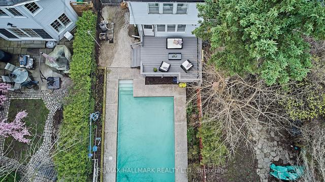 105 Waverley Rd, House semidetached with 3 bedrooms, 2 bathrooms and 4 parking in Toronto ON | Image 17