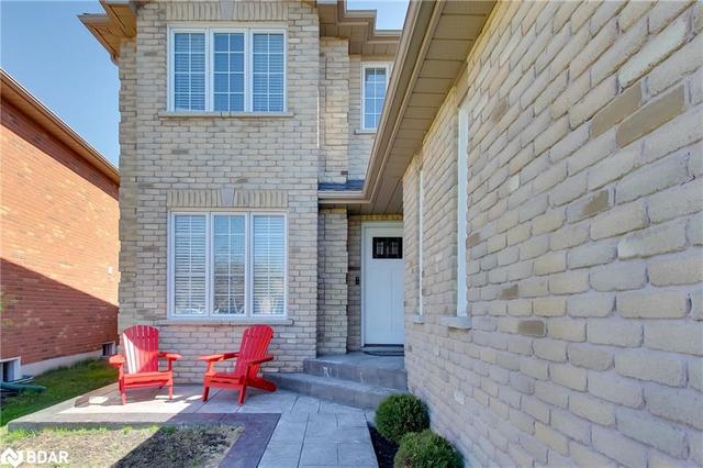 19 Sherwood Crt, House detached with 3 bedrooms, 2 bathrooms and 6 parking in Barrie ON | Image 8