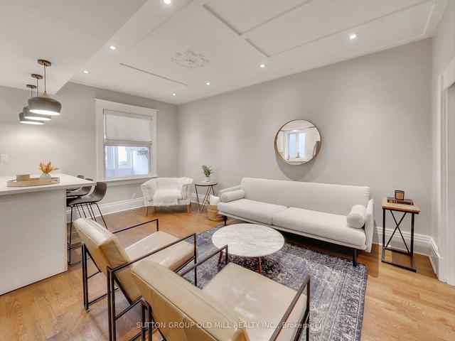 529 Runnymede Rd, House semidetached with 5 bedrooms, 3 bathrooms and 2 parking in Toronto ON | Image 3