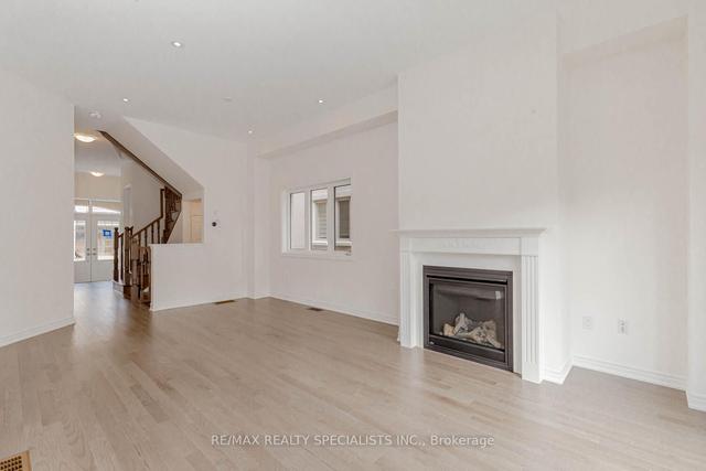3936 Leonardo St, House detached with 4 bedrooms, 4 bathrooms and 4 parking in Burlington ON | Image 33