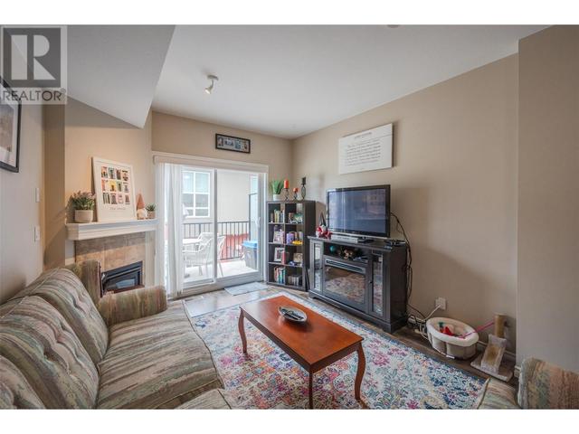 126 - 3363 Wilson St, House attached with 3 bedrooms, 2 bathrooms and 2 parking in Penticton BC | Image 4