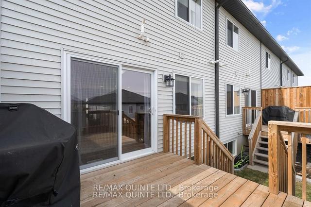 27 Dewal Pl, House attached with 2 bedrooms, 4 bathrooms and 3 parking in Belleville ON | Image 25