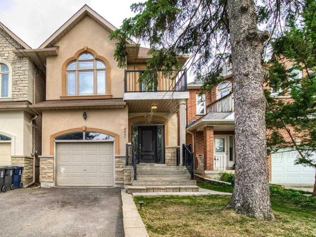 205 Raleigh Ave, House detached with 4 bedrooms, 5 bathrooms and 3 parking in Toronto ON | Image 1