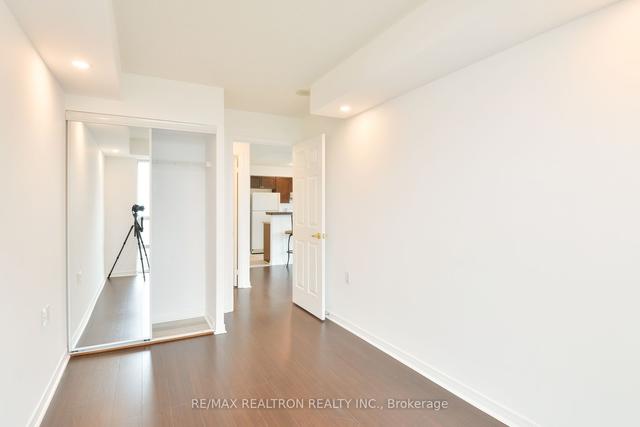 1711 - 28 Olive Ave, Condo with 1 bedrooms, 1 bathrooms and 1 parking in Toronto ON | Image 11