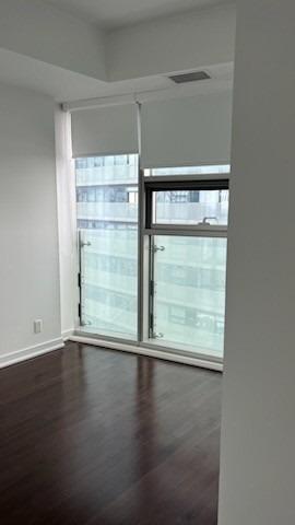 3906 - 14 York St, Condo with 2 bedrooms, 1 bathrooms and 1 parking in Toronto ON | Image 4