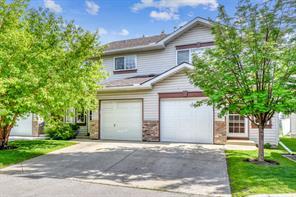 92 Somervale Pk Sw, Home with 2 bedrooms, 2 bathrooms and 2 parking in Calgary AB | Image 6