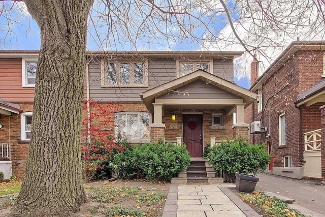 534 Millwood Rd, House semidetached with 3 bedrooms, 2 bathrooms and 1 parking in Toronto ON | Image 1