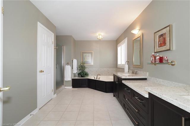 30 Winding Wood Cres, House detached with 4 bedrooms, 2 bathrooms and 4 parking in Kitchener ON | Image 25