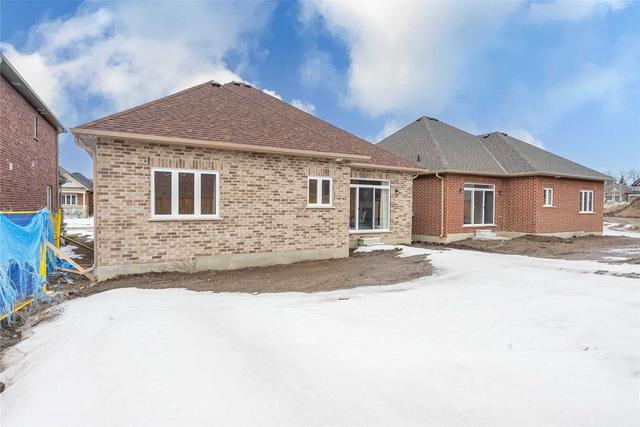 23 Lonetto St, House detached with 3 bedrooms, 4 bathrooms and 6 parking in Whitby ON | Image 18