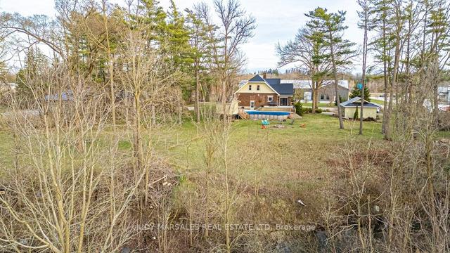 417 Queensway W, House detached with 5 bedrooms, 2 bathrooms and 8 parking in Norfolk County ON | Image 32