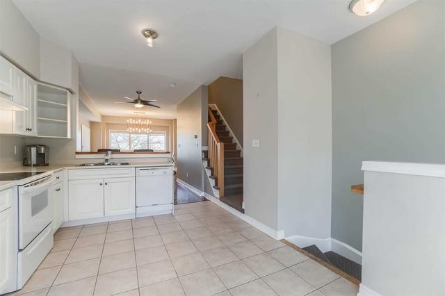 5045 Bidwell Common, St, House attached with 2 bedrooms, 1 bathrooms and 1 parking in Burlington ON | Image 2