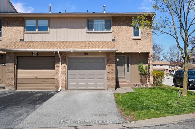92 - 1542 Lancaster Dr, Townhouse with 3 bedrooms, 2 bathrooms and 2 parking in Oakville ON | Image 33
