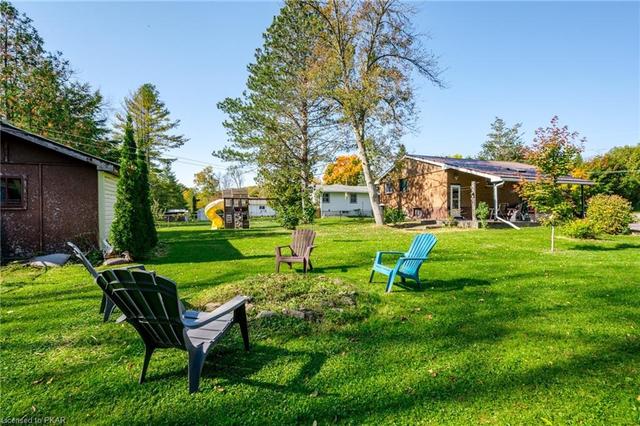 81 Barry Road, House detached with 4 bedrooms, 1 bathrooms and 6 parking in Quinte West ON | Image 40