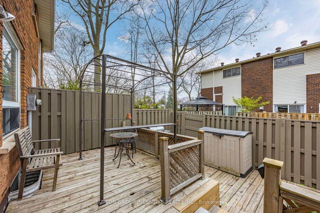 62 - 1270 Gainsborough Dr, Townhouse with 3 bedrooms, 2 bathrooms and 2 parking in Oakville ON | Image 13