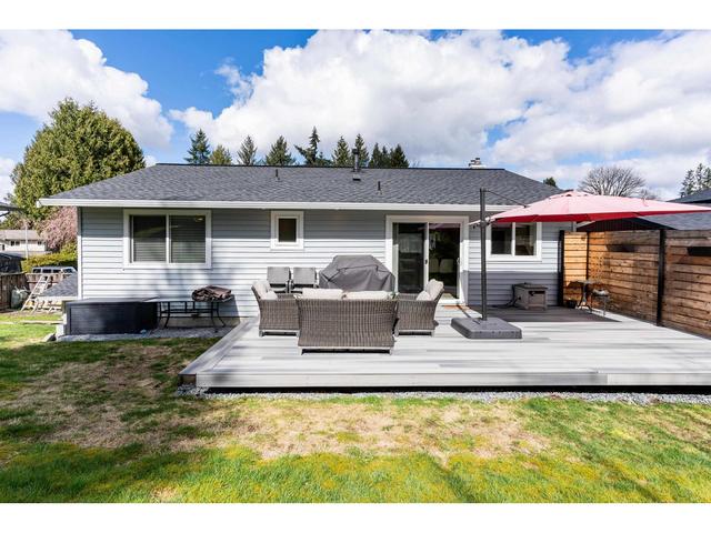 20548 95a Ave, House detached with 3 bedrooms, 3 bathrooms and 6 parking in Langley BC | Image 35