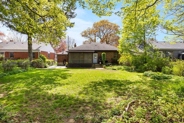 1399 Applewood Rd, House detached with 2 bedrooms, 2 bathrooms and 5 parking in Mississauga ON | Image 32