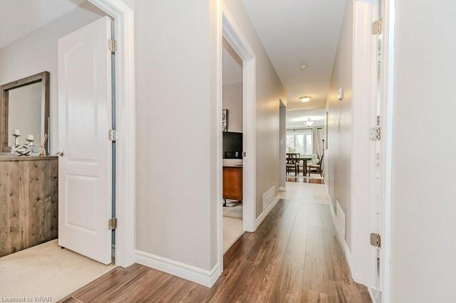 11 Eliot Pl, House semidetached with 5 bedrooms, 2 bathrooms and 4 parking in Guelph ON | Image 9
