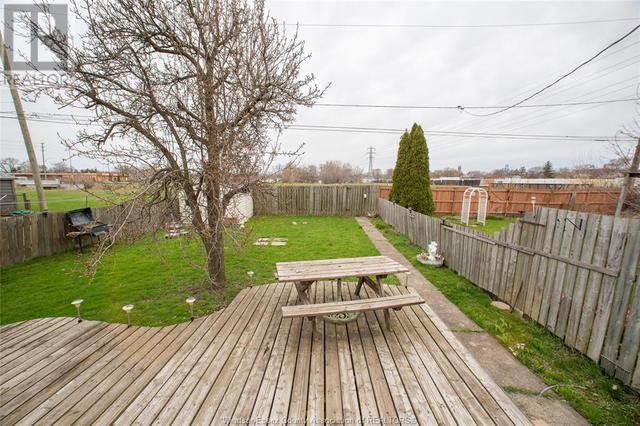 859 Wellington, House detached with 2 bedrooms, 1 bathrooms and null parking in Windsor ON | Image 24