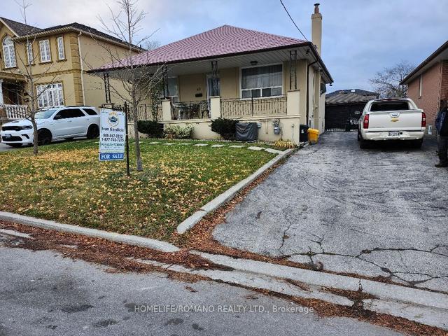 49 William Cragg Dr S, House detached with 3 bedrooms, 2 bathrooms and 10 parking in Toronto ON | Image 1
