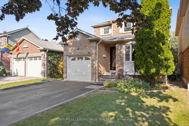 805 Red Maple Ct, House detached with 3 bedrooms, 3 bathrooms and 5 parking in Whitby ON | Image 1