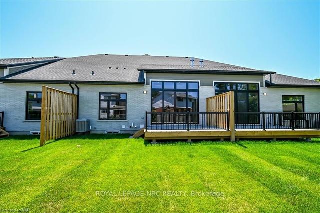 45 Lakeshore Rd, House attached with 4 bedrooms, 3 bathrooms and 3 parking in St. Catharines ON | Image 29