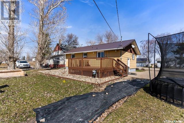 126 2nd Avenue E, House detached with 3 bedrooms, 1 bathrooms and null parking in Montmartre SK | Image 34