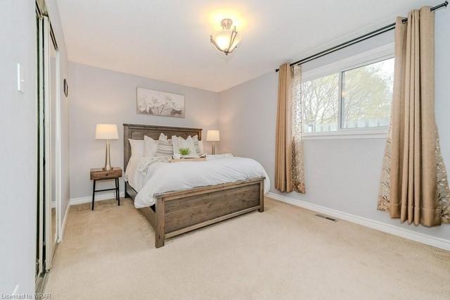 11 Eliot Pl, House semidetached with 5 bedrooms, 2 bathrooms and 4 parking in Guelph ON | Image 14