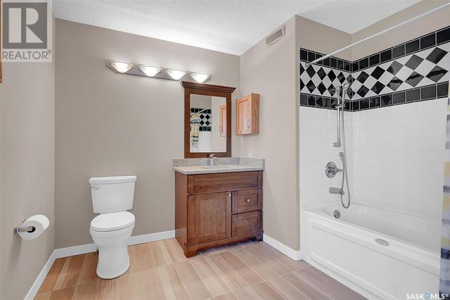3152 Wimbledon Bay, House detached with 5 bedrooms, 4 bathrooms and null parking in Regina SK | Image 22