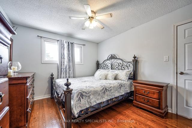 60 Enmount Dr, Townhouse with 3 bedrooms, 2 bathrooms and 2 parking in Brampton ON | Image 20