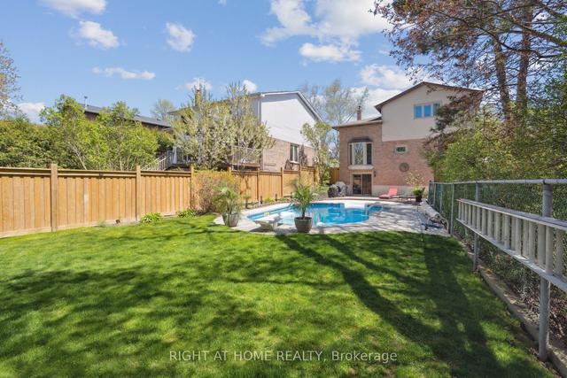881 Arnold Cres, House detached with 3 bedrooms, 3 bathrooms and 7.5 parking in Newmarket ON | Image 26