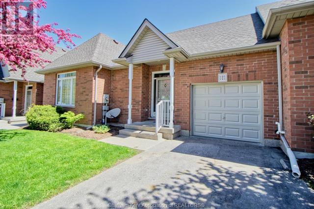 121 Ferguson Dr, House attached with 2 bedrooms, 3 bathrooms and null parking in Woodstock ON | Image 1
