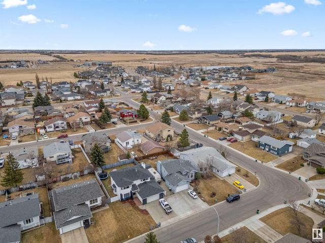 9703 95 St, House detached with 4 bedrooms, 2 bathrooms and null parking in Morinville AB | Image 46