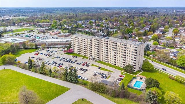 111 - 200 Jamieson Pky, House attached with 2 bedrooms, 1 bathrooms and 1 parking in Cambridge ON | Image 10