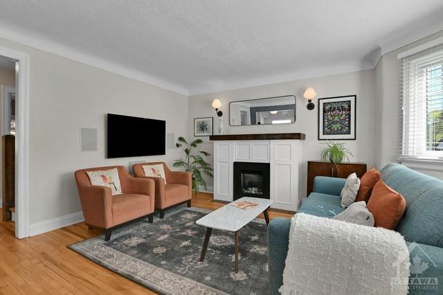 225 Arlington Ave, House detached with 3 bedrooms, 2 bathrooms and 4 parking in Ottawa ON | Image 4