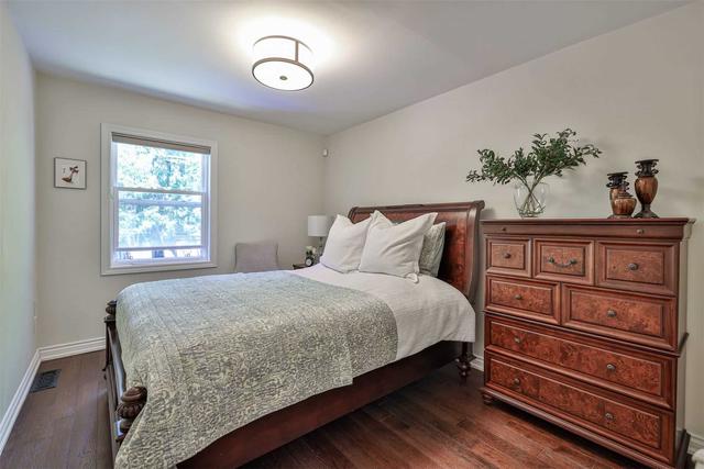 18 Carmichael Ave, House detached with 2 bedrooms, 2 bathrooms and 2 parking in Toronto ON | Image 14