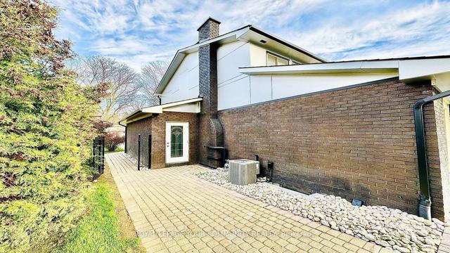 479 Isabella Ave, House detached with 4 bedrooms, 4 bathrooms and 8 parking in Mississauga ON | Image 22