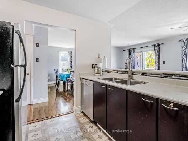 300 - 60 Barondale Dr, Townhouse with 2 bedrooms, 1 bathrooms and 1 parking in Mississauga ON | Image 16