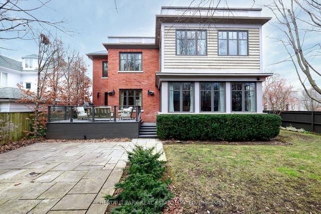 139 Lytton Blvd, House detached with 5 bedrooms, 5 bathrooms and 3 parking in Toronto ON | Image 32