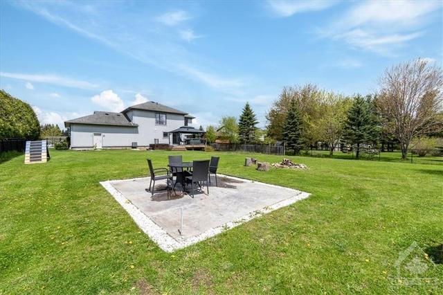 7010 Donwel Dr, House detached with 3 bedrooms, 3 bathrooms and 10 parking in Ottawa ON | Image 29