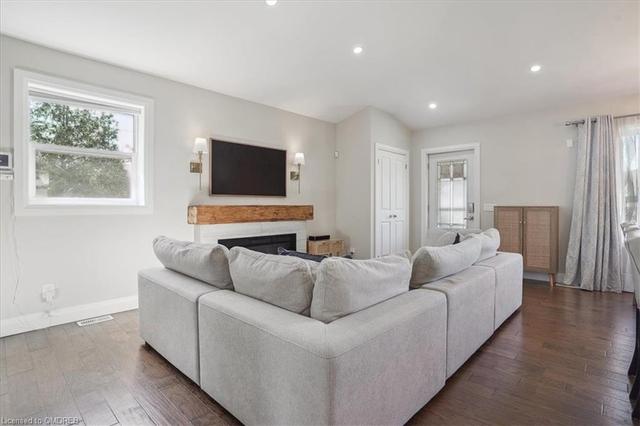 715 Drury Lane, House detached with 4 bedrooms, 2 bathrooms and 10 parking in Burlington ON | Image 36