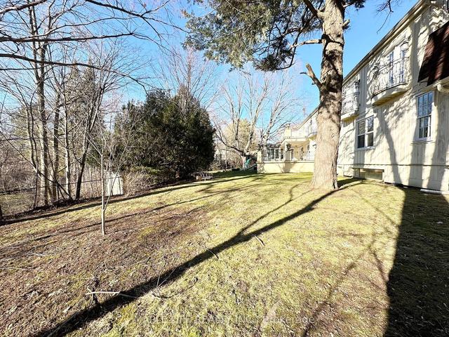 16 Brian Cliff Dr, House detached with 7 bedrooms, 8 bathrooms and 9 parking in Toronto ON | Image 19