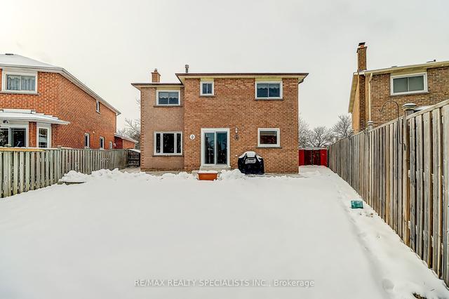 50 Sunset Blvd, House detached with 4 bedrooms, 3 bathrooms and 4 parking in Brampton ON | Image 32