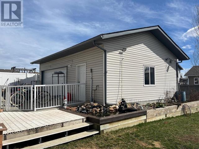 1717 87 Ave, House detached with 3 bedrooms, 3 bathrooms and 2 parking in Dawson Creek BC | Image 28