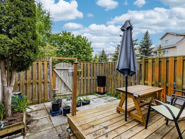 13 Spadina Rd, Townhouse with 3 bedrooms, 3 bathrooms and 1 parking in Brampton ON | Image 30