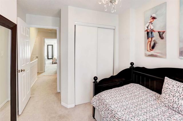 25 - 31 Foundry Ave, Townhouse with 3 bedrooms, 2 bathrooms and 1 parking in Toronto ON | Image 4