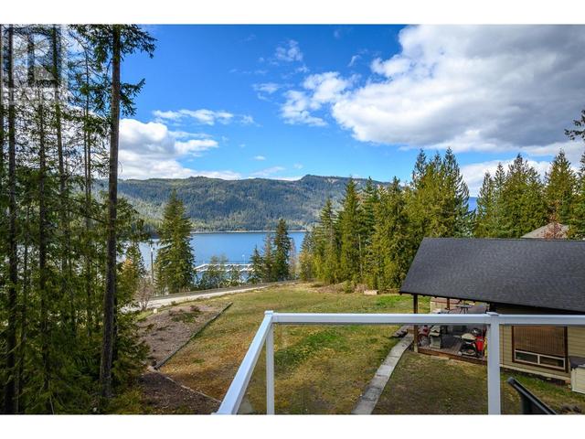 9039 Hummingbird Drive, House detached with 2 bedrooms, 2 bathrooms and 6 parking in Columbia Shuswap E BC | Image 51